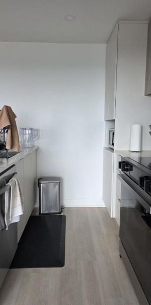 4 1/2 - Laval - 2 575 $/mois - Photo 1