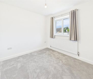 4 bedroom detached house to rent - Photo 2
