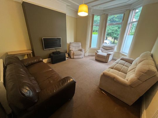 Room in a Shared House, Beechbank Road, L18 - Photo 1