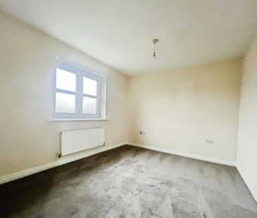 4 bedroom detached house to rent - Photo 4