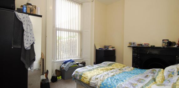 Woodland Terrace, Flat 1, Plymouth - Photo 2