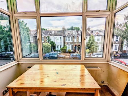 3 bedroom flat to rent - Photo 3