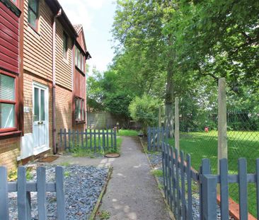 1 bedroom terraced house to rent - Photo 3