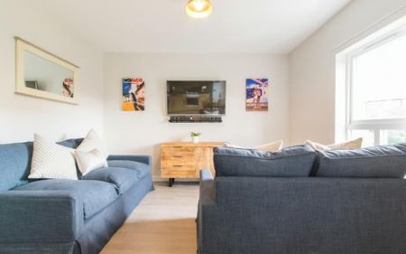 4 bedroom flat to rent - Photo 4