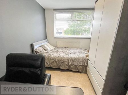 3 bedroom end of terrace house to rent - Photo 4