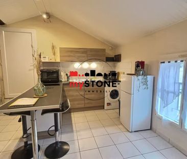 A CHATILLON SUR CHALARONNE – A LOUER T2 meublé en plein centre de C... - Photo 3