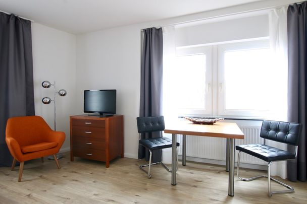 Modernes City Apartment mit Aufzug im Herzen von Köln - Photo 1