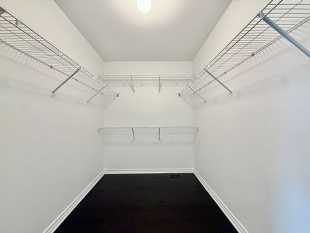 For Lease - 18 Kilmarnock Crescent Unit# Main + 2nd Floor, Whitby, Ontario - Photo 2