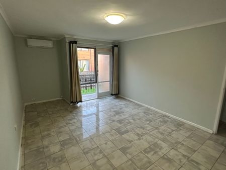 2 Bedroom Unit in the Heart of Dandenong - Photo 5