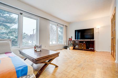 For Lease - 1 Nebula Star Way, Toronto, Ontario - Photo 4