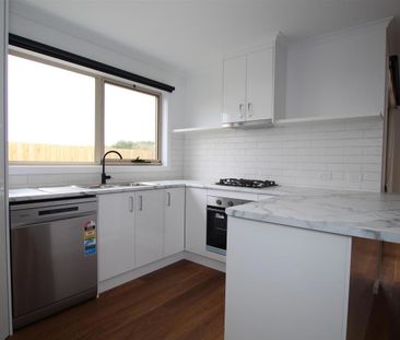 Low Maintenance Home - Photo 6