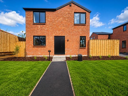 1/10 Mclean St, Linwood - Photo 1