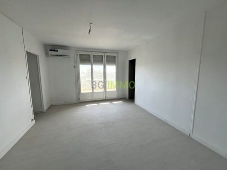 Location / Appartement T4 - Photo 2