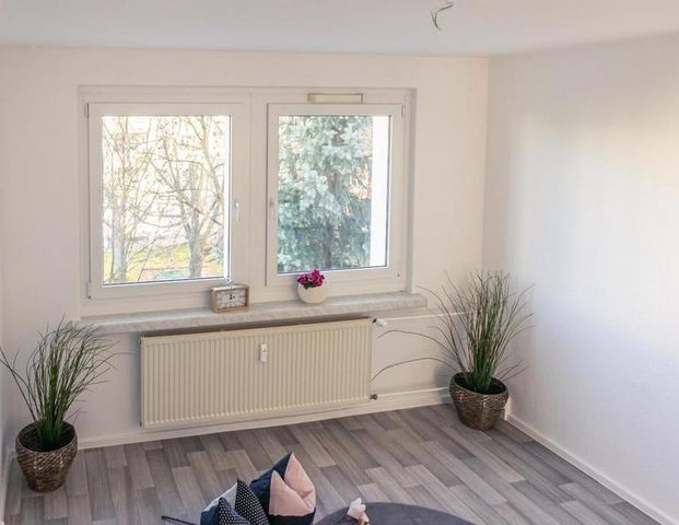 Tolle 3-Raum-Wohnung mit Einbauküche - Foto 1