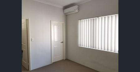 ROOM AVAILABLE IN BENTLEY - Photo 3