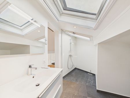 Duplex lumineux et rénové avec vue sur le lac dans la région de Nyon - Foto 4