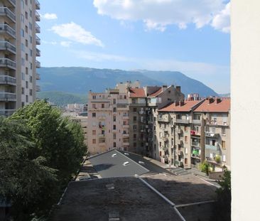 Appartement T2 à GRENOBLE - Photo 2