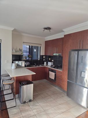 Summer Hill - Photo 1