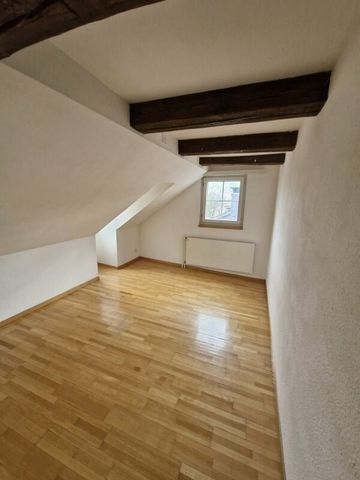 Charmante Dachwohnung mit Galerie und Balkon - Photo 5