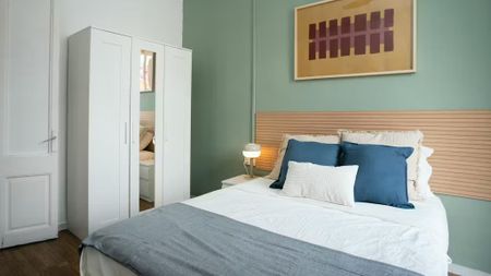 Carrer de Maurici Serrahima, Barcelona, Catalonia 08012 - Photo 3