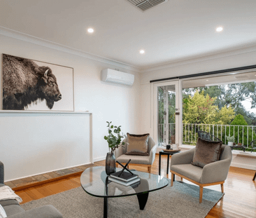 SPACIOUS ELEVATED HOME, OVER LOOKING ALBURY! - Photo 6