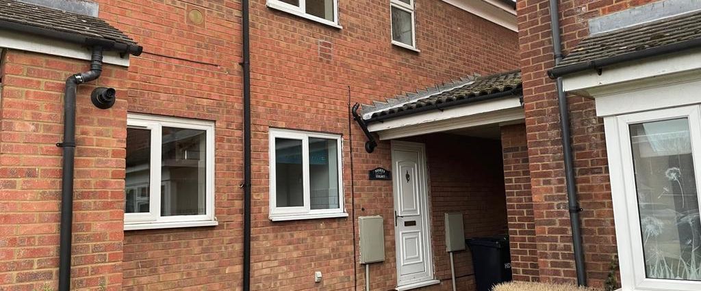 2 bedroom mews to rent - Photo 1