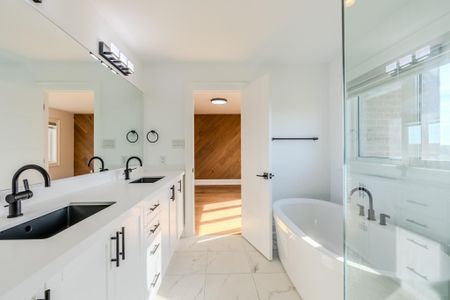 For Lease - 1355 Broderick Street Unit# Upper, Innisfil, Ontario - Photo 3