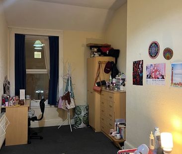 4 Bed Flat, A, B29 - Photo 6