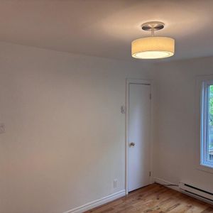 5 1/2 rénové | 3 chambres | près métro Angrignon | Électros inclus | 1950$ - Photo 2