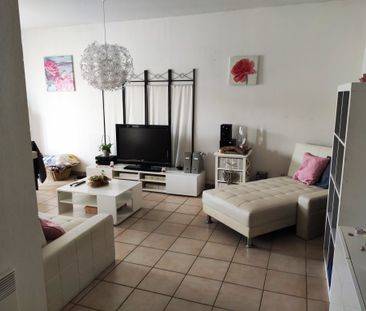 Location Appartement 3 pièces 62m² CARCASSONNE 11000 - Photo 2