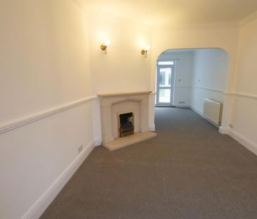 3 bedroom semi-detached house to rent - Photo 3