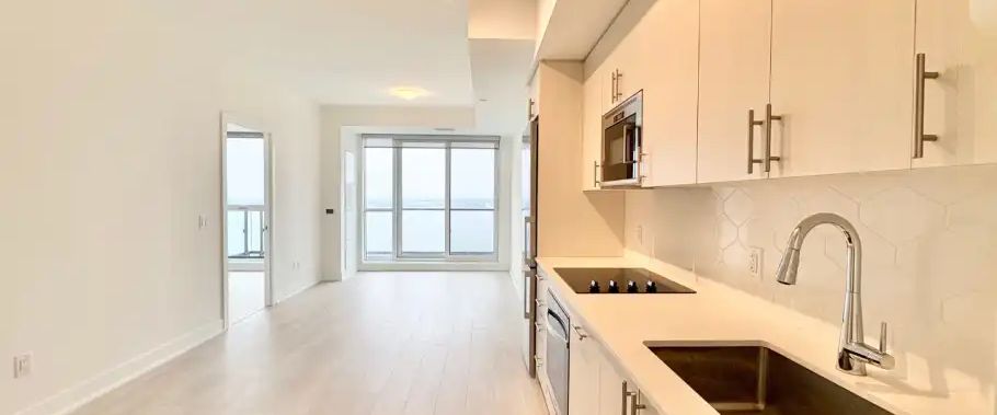 PH14-2545 Simcoe Street North, Oshawa, Ontario L1L 0W3 | 2545 Simcoe Street North, Oshawa - Photo 1