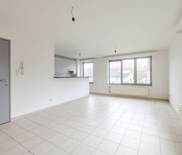 Instapklaar appartement met 2 slpkr + terras + overdekte autostaanp... - Photo 6