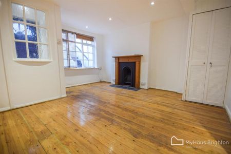 Studio to rent - Photo 3