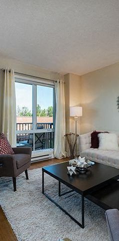 1 Bedroom | 1 Bathroom - 5775 Cavendish Boulevard, Montréal - Photo 1