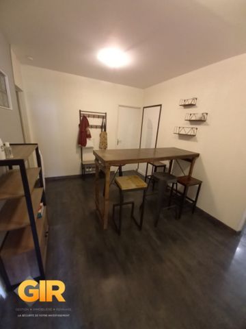 Location Appartement 6 pièces 90m² RENNES 35000 - Photo 2