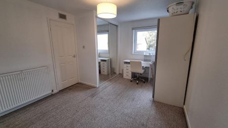 2 bedroom semi-detached house to rent - Photo 5