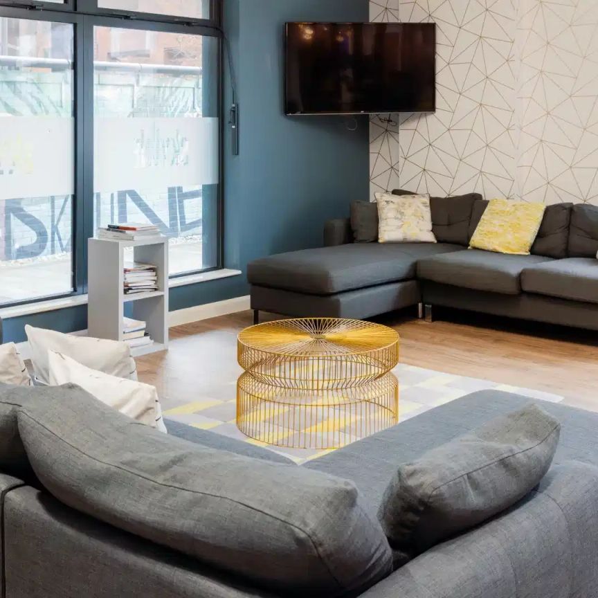 Platinum Studio (Mid Floors) - Photo 1