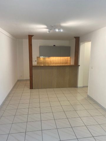 Location Appartement 2 pièces 38m² - Photo 2