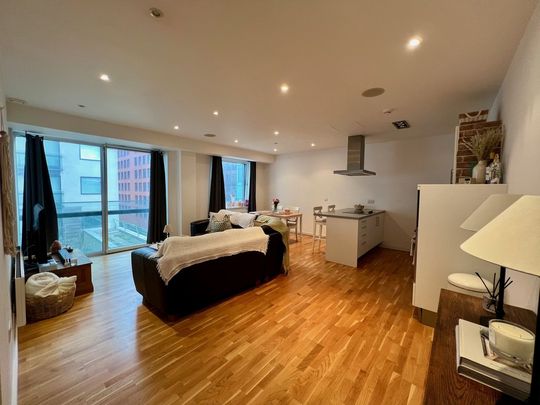 2 bedroom Apartment to let - Photo 1