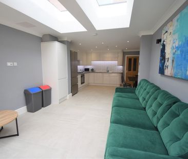 3 Bed Flat, Addington Road, RG1 - Photo 2