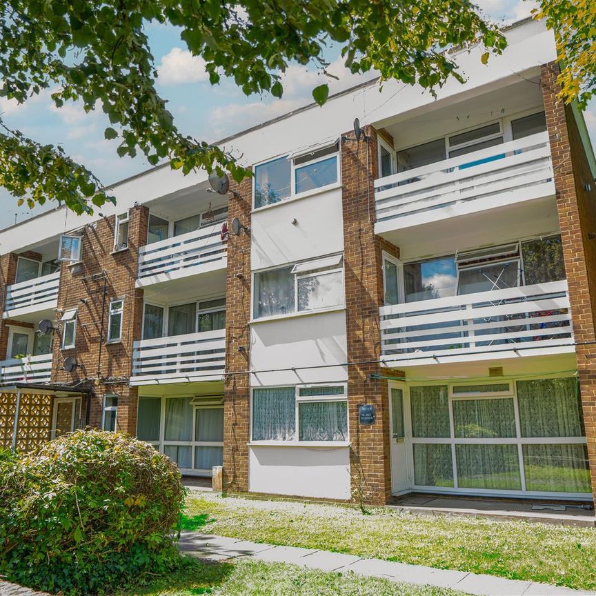 Heston Road, Hounslow - Photo 1