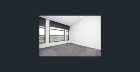 Stylish Two-Bedroom Apartment in a Prime Williamstown Location - Photo 2