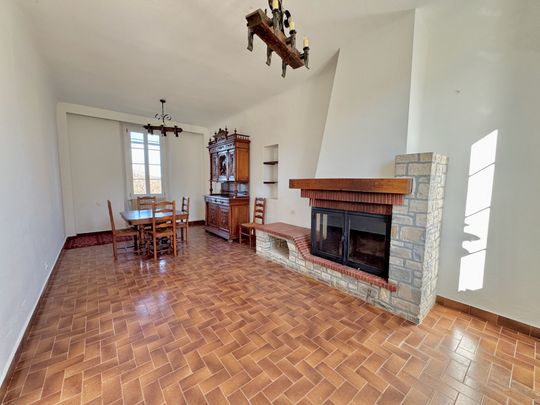 Location Maison 3 pièces 111m² VAISON LA ROMAINE 84110 - Photo 1