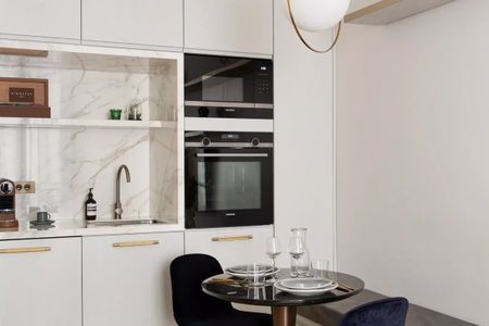 Appartement à louer à Paris 8Ème - Photo 3