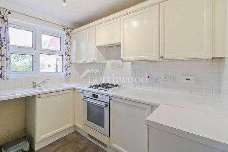 Hawthorn Road, Park Farm, Ashford, TN23 - Photo 5