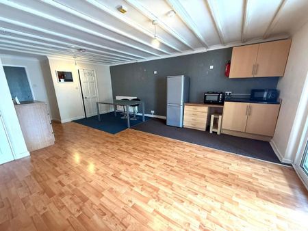 1 bedroom ground floor flat to rent - Photo 2