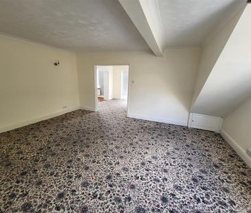 6 bedroom detached house to rent - Photo 4