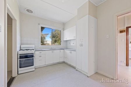 19 Derna Street, Heidelberg West - Photo 3