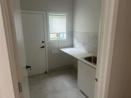 Modern Lifestyl Living - Photo 3